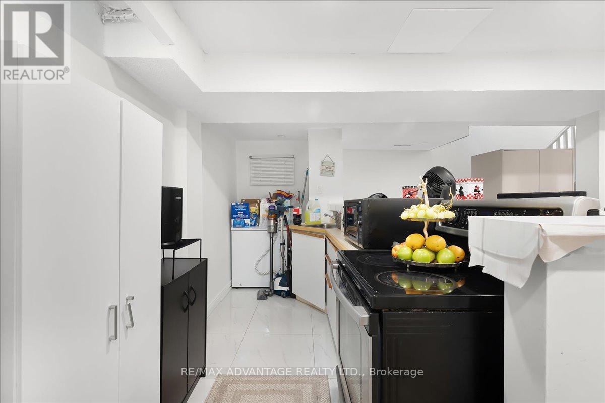 3218 Mainsail Crescent, Mississauga, Ontario  L5L 1H2 - Photo 29 - W13056858