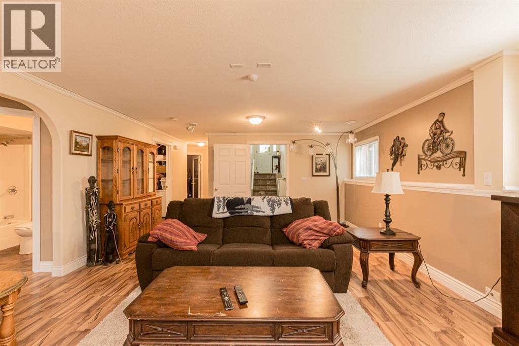 10509 Kateri Drive, Grande Prairie, Alberta  T8W 2N1 - Photo 15 - A2303002