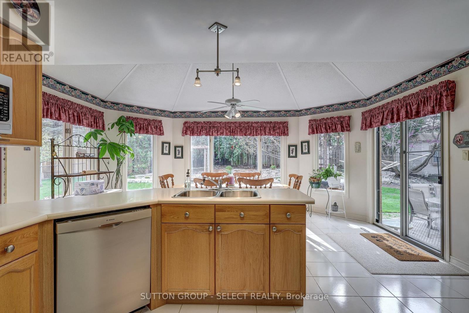 462 Ambleside Drive, London North, Ontario  N6G 4W9 - Photo 16 - X13056742