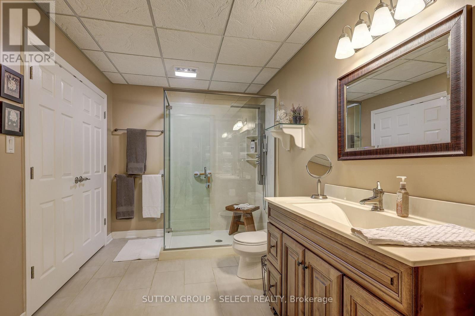462 Ambleside Drive, London North, Ontario  N6G 4W9 - Photo 38 - X13056742