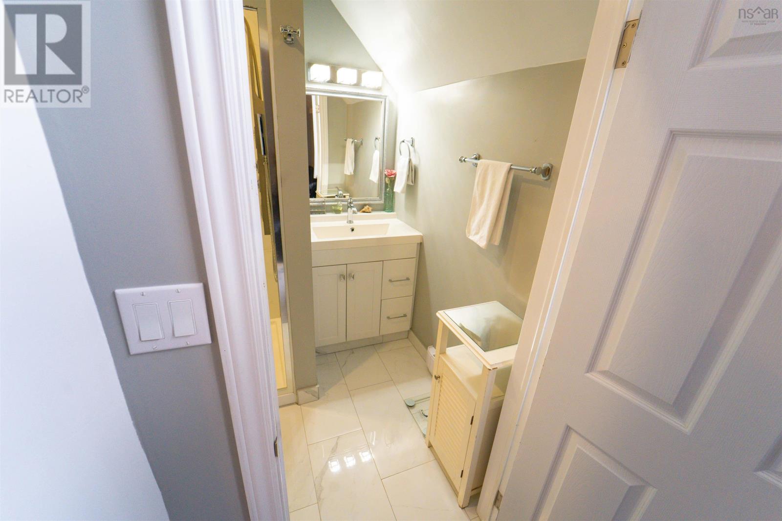 33 Pleasant Street, Parrsboro, Nova Scotia  B0M 1S0 - Photo 35 - 202606512