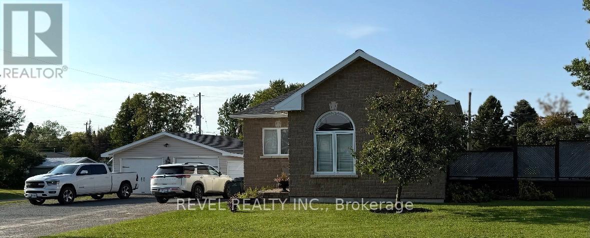 15 Algonquin Road, Cochrane, Ontario  P0L 1C0 - Photo 4 - T13056702