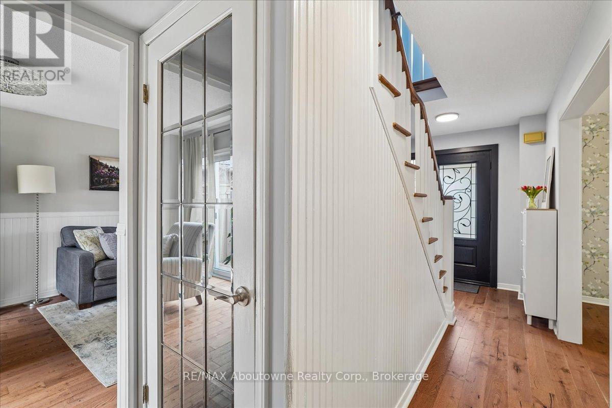 149 Ward Court, Oakville, Ontario  L6L 5X7 - Photo 17 - W13056784