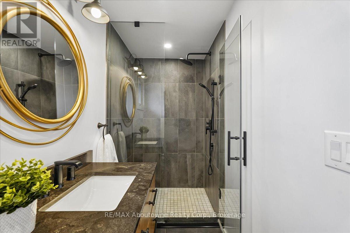 149 Ward Court, Oakville, Ontario  L6L 5X7 - Photo 26 - W13056784