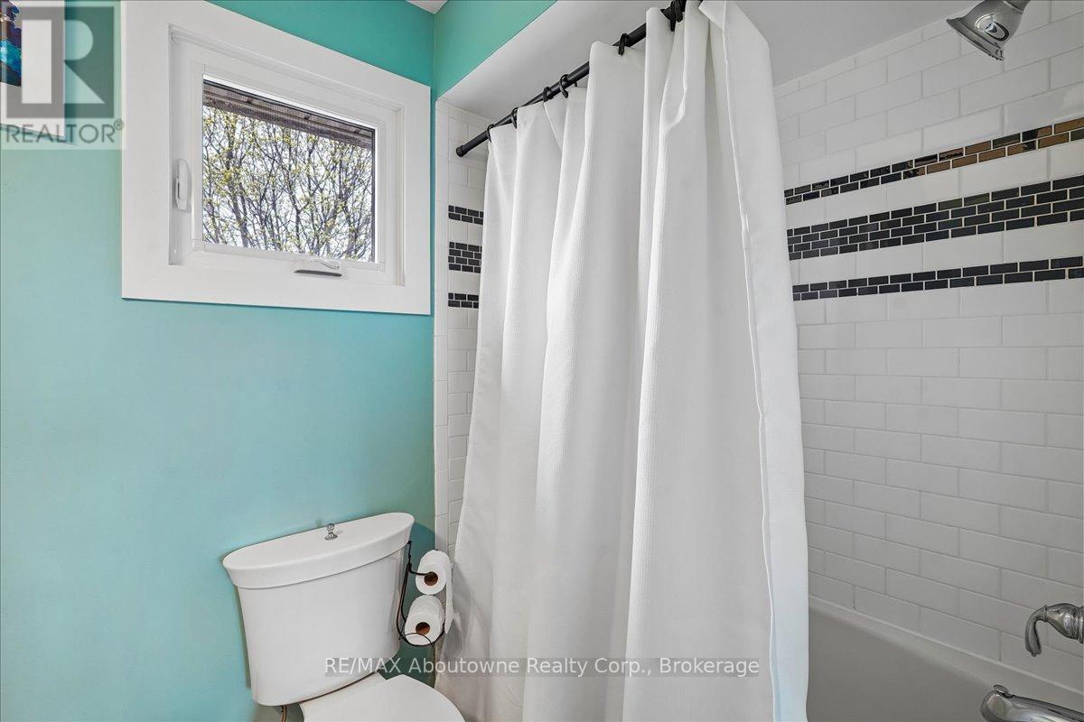 149 Ward Court, Oakville, Ontario  L6L 5X7 - Photo 31 - W13056784