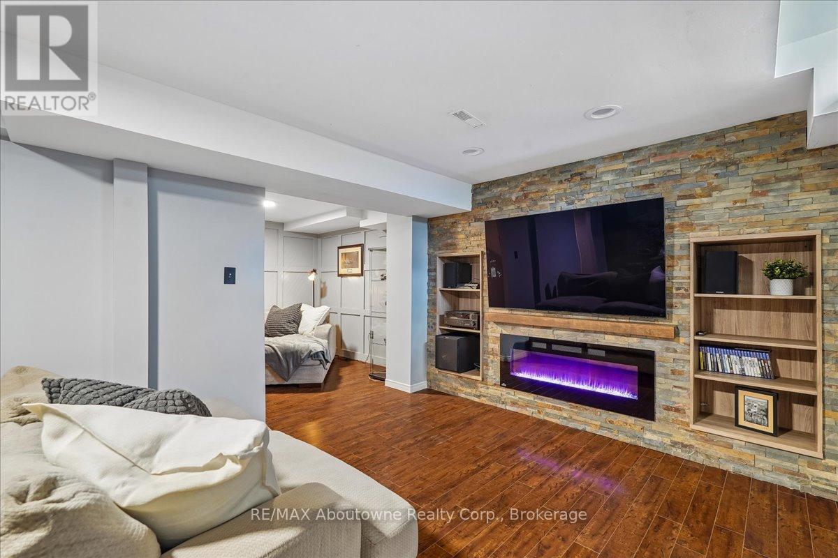 149 Ward Court, Oakville, Ontario  L6L 5X7 - Photo 34 - W13056784