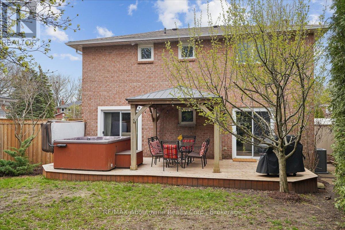 149 Ward Court, Oakville, Ontario  L6L 5X7 - Photo 39 - W13056784