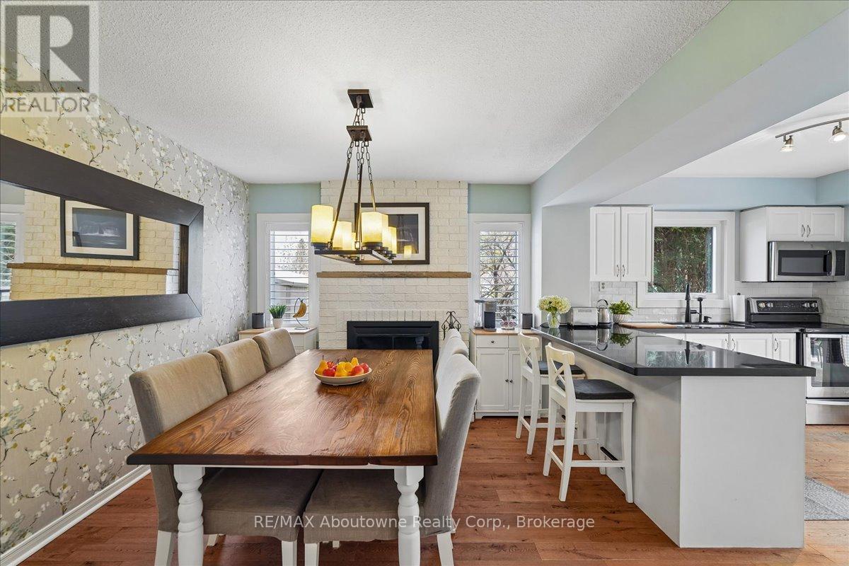 149 Ward Court, Oakville, Ontario  L6L 5X7 - Photo 7 - W13056784