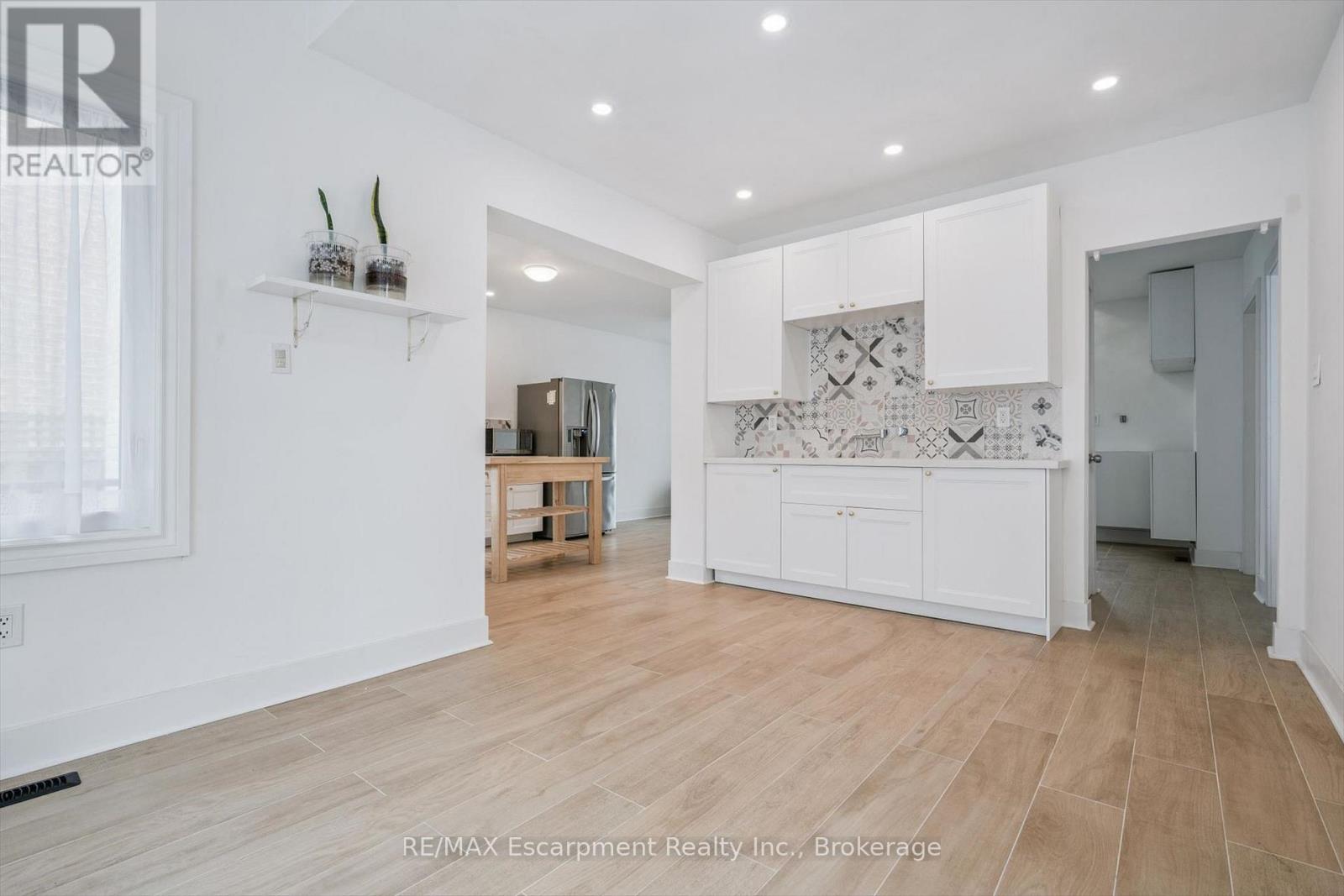 227 Martindale Avenue, Oakville, Ontario  L6H 4K2 - Photo 10 - W13056802