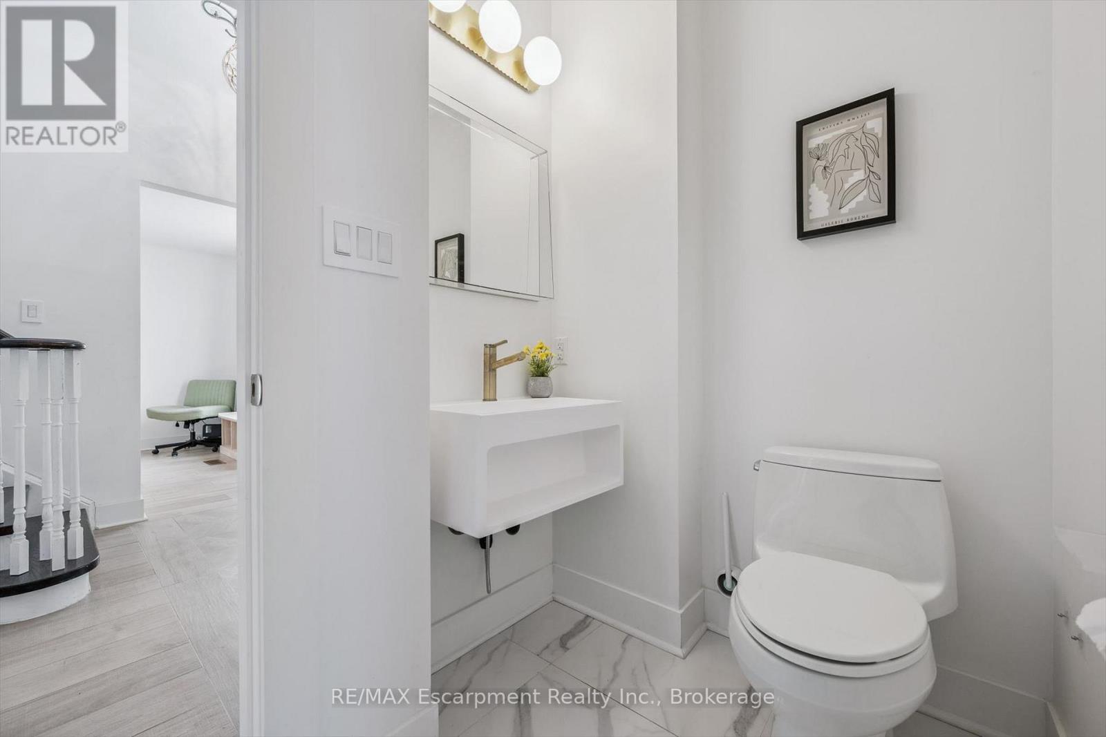 227 Martindale Avenue, Oakville, Ontario  L6H 4K2 - Photo 14 - W13056802