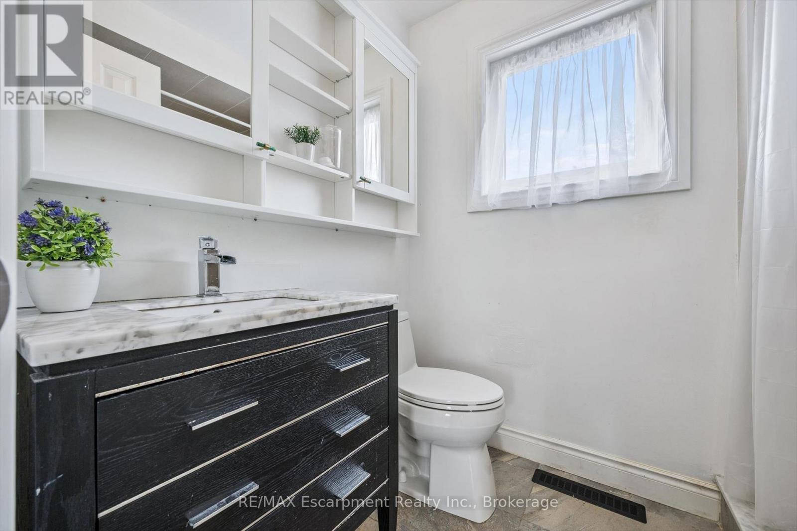 227 Martindale Avenue, Oakville, Ontario  L6H 4K2 - Photo 19 - W13056802