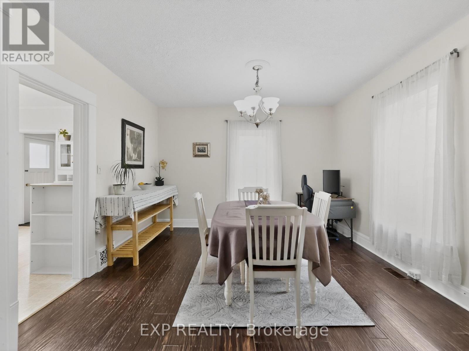 6328 Gore Street, Niagara Falls, Ontario  L2J 1X8 - Photo 11 - X13056638