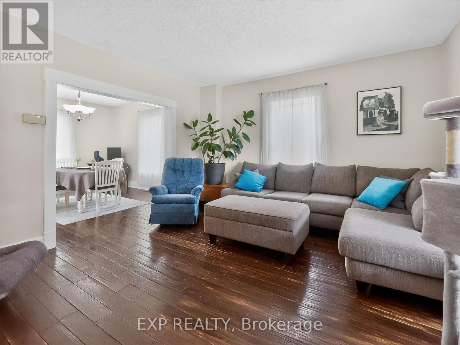 6328 Gore Street, Niagara Falls, Ontario  L2J 1X8 - Photo 9 - X13056638