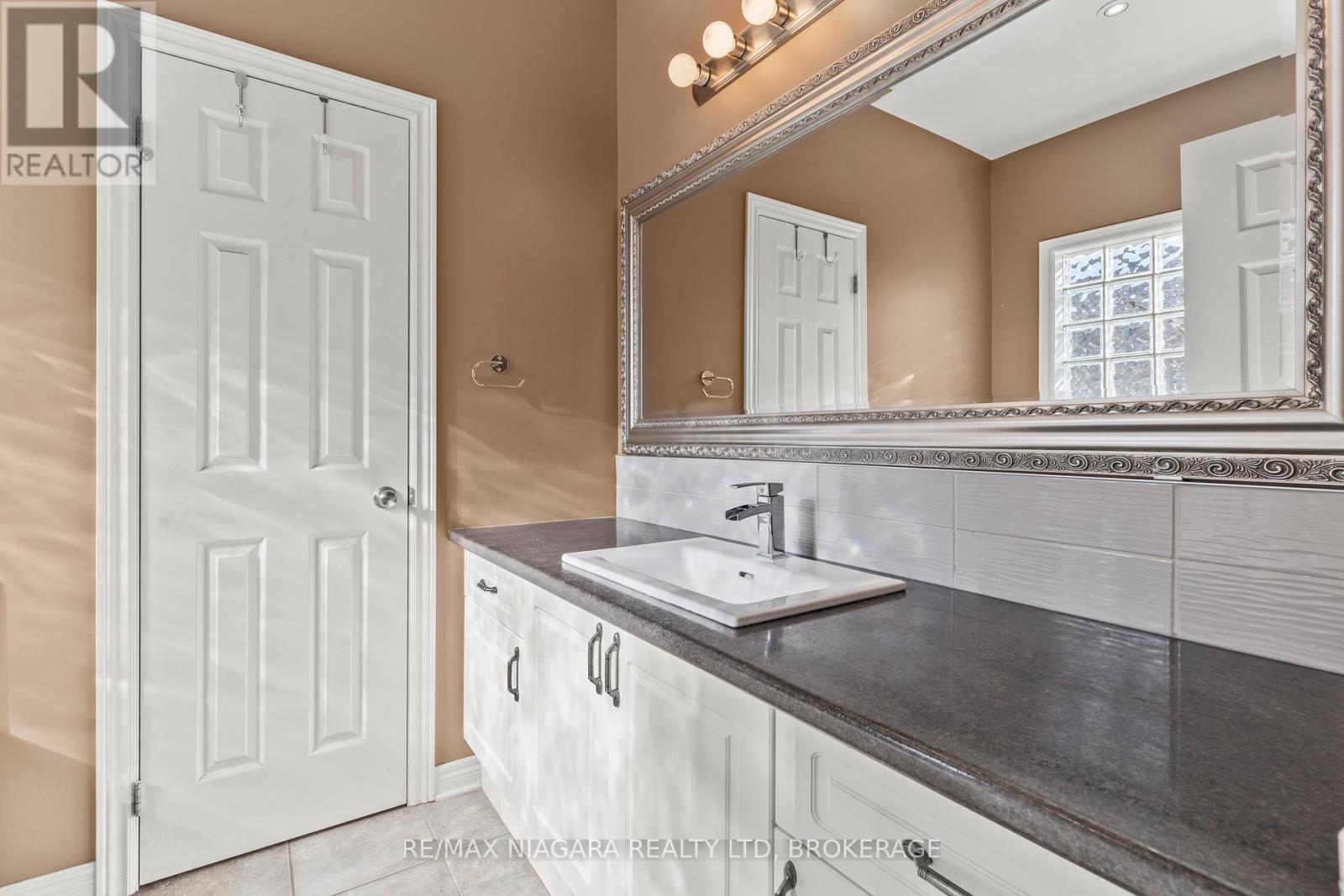 3579 Carver Street, Fort Erie, Ontario  L0S 1S0 - Photo 16 - X13056822