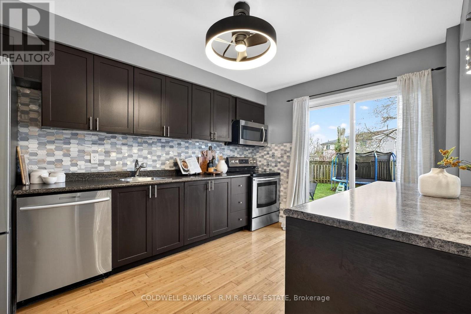 479 Neptune Court, Oshawa (Lakeview), Ontario  L1J 6C9 - Photo 20 - E13056868