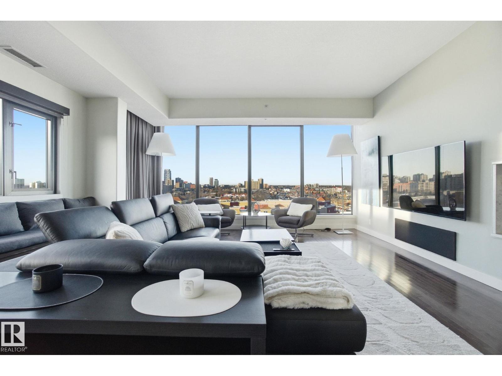 #1102 10319 111 St NW, Edmonton, Alberta  T5K 0A2 - Photo 2 - E4470628