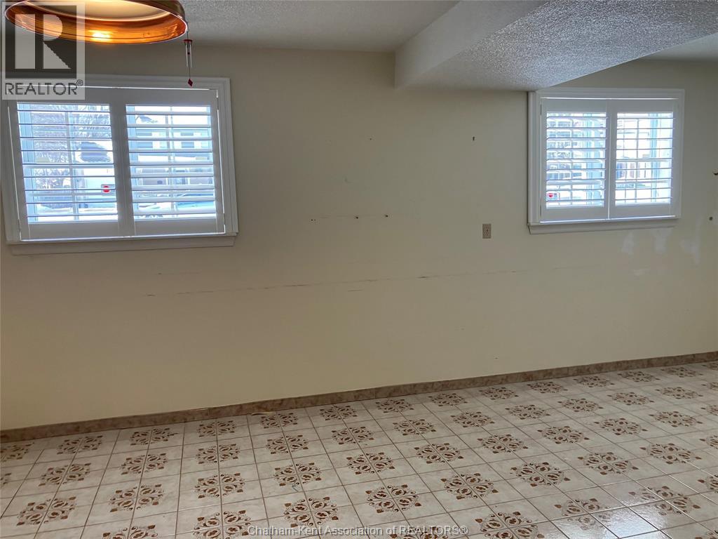 8 Regal Place, Chatham, Ontario  N7M 5P5 - Photo 20 - 25015755