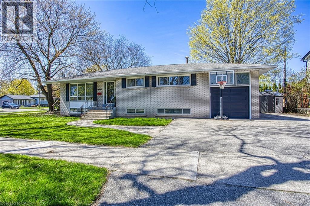 2387 CYPRUS Avenue, Burlington, Ontario