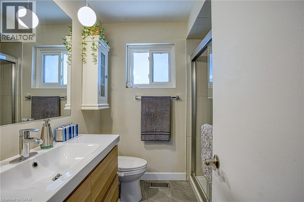 2387 Cyprus Avenue, Burlington, Ontario  L7P 1G5 - Photo 13 - 40825088