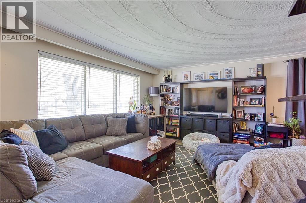 2387 Cyprus Avenue, Burlington, Ontario  L7P 1G5 - Photo 4 - 40825088