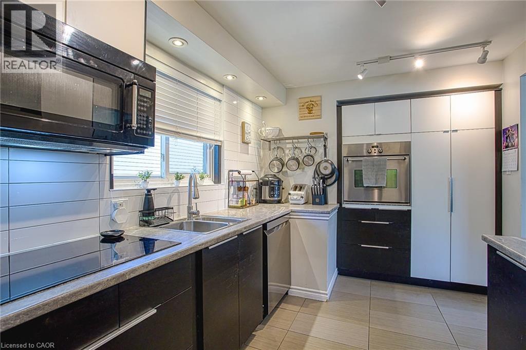 2387 Cyprus Avenue, Burlington, Ontario  L7P 1G5 - Photo 9 - 40825088