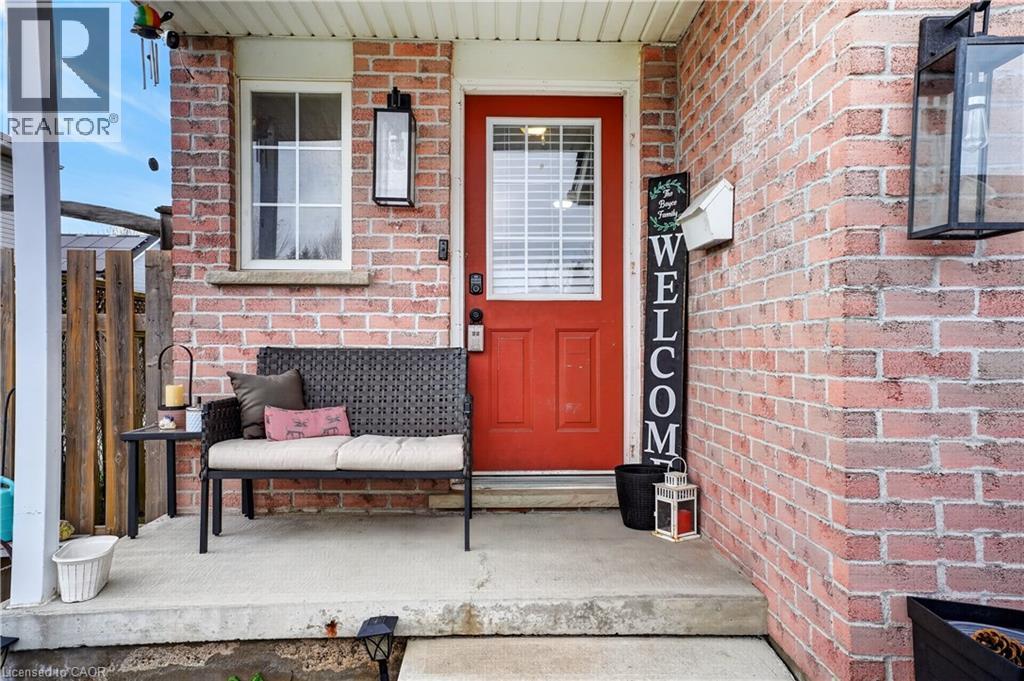 742 Angler Way, Waterloo, Ontario  N2K 4L7 - Photo 3 - 40824253