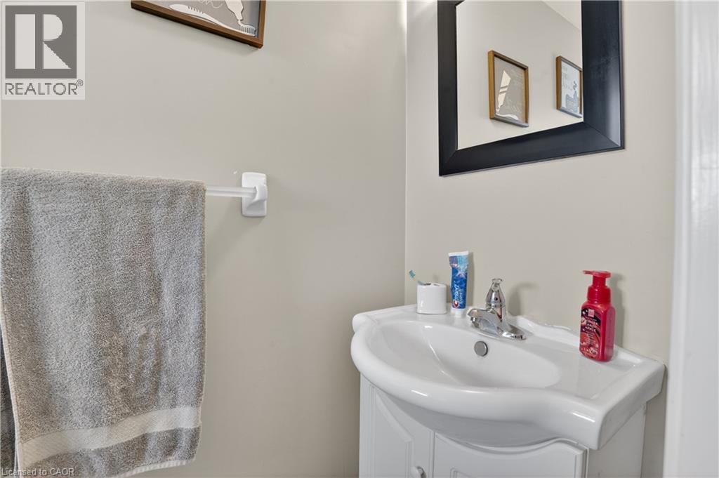 742 Angler Way, Waterloo, Ontario  N2K 4L7 - Photo 6 - 40824253