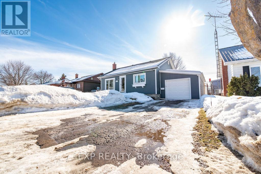 478 New Street, Renfrew, Ontario  K7V 1G8 - Photo 3 - X12916476