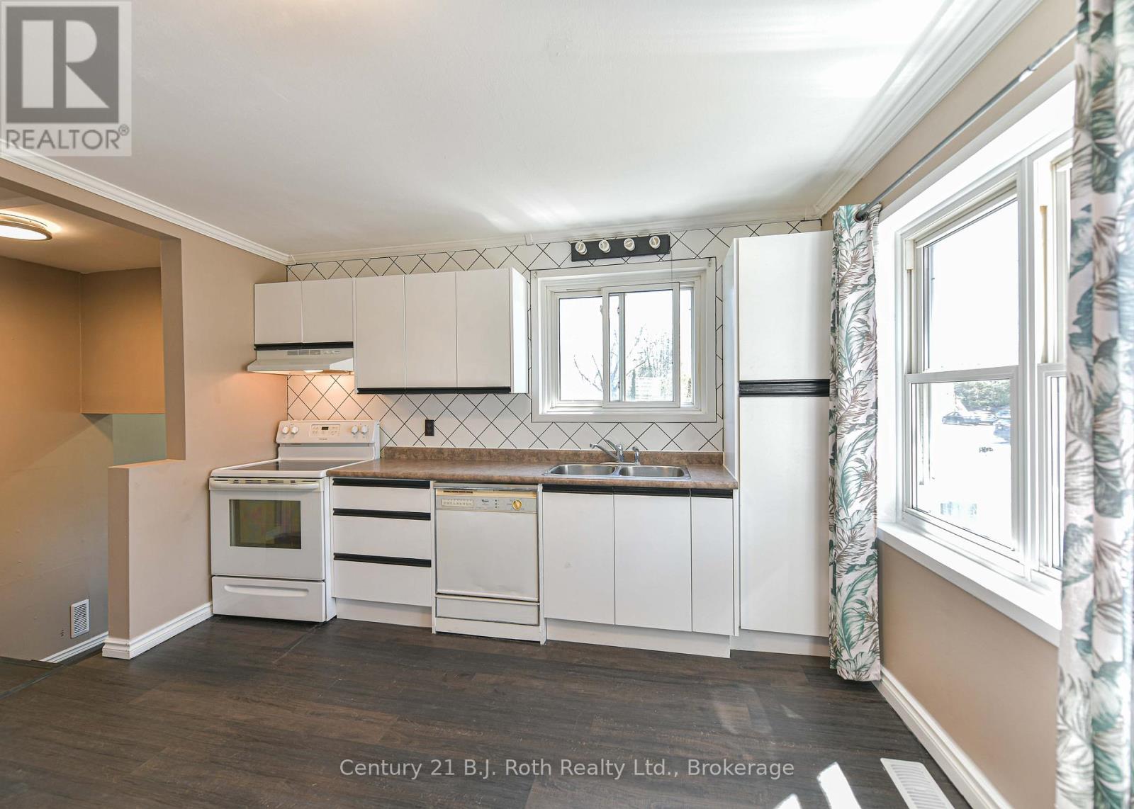 76 Mckenzie Street, Orillia, Ontario  L3V 6A7 - Photo 13 - S13056760