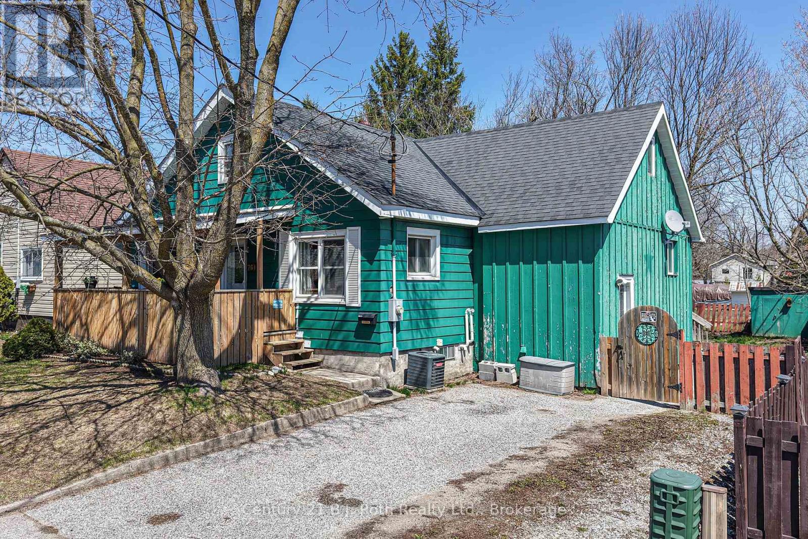 76 Mckenzie Street, Orillia, Ontario  L3V 6A7 - Photo 2 - S13056760