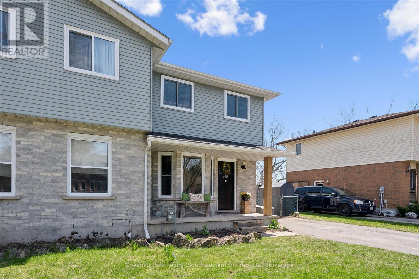 33 Wilson Crescent, Centre Wellington, Ontario  N0B 1S0 - Photo 2 - X13056596