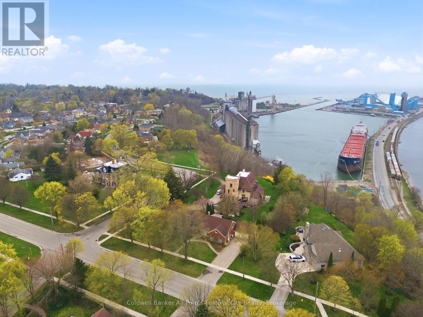 101 Waterloo Street N, Goderich, Ontario  N7A 2W5 - Photo 2 - X13056646