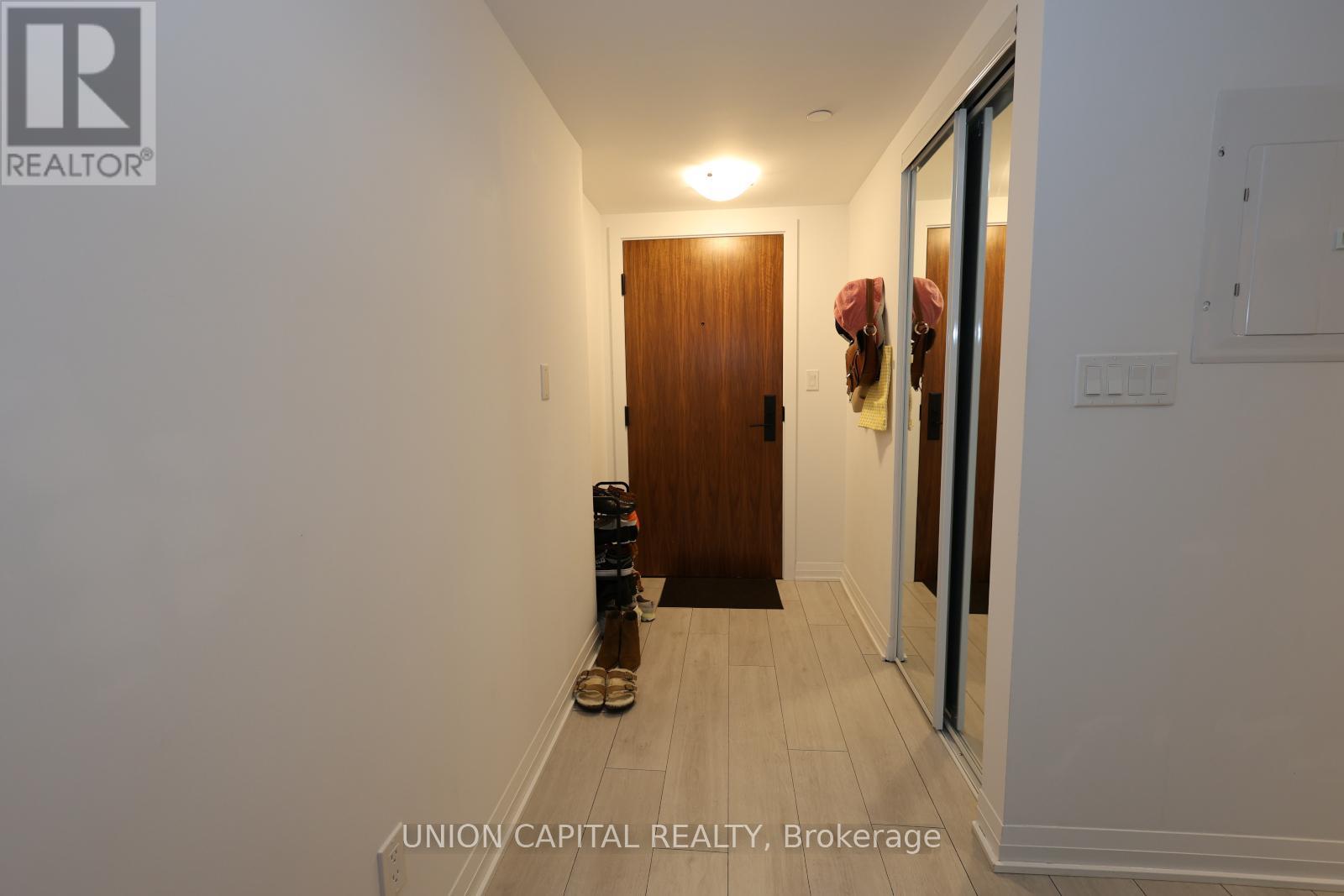 309 - 99 Foxbar Road, Toronto, Ontario  M4V 0B2 - Photo 2 - C13056614