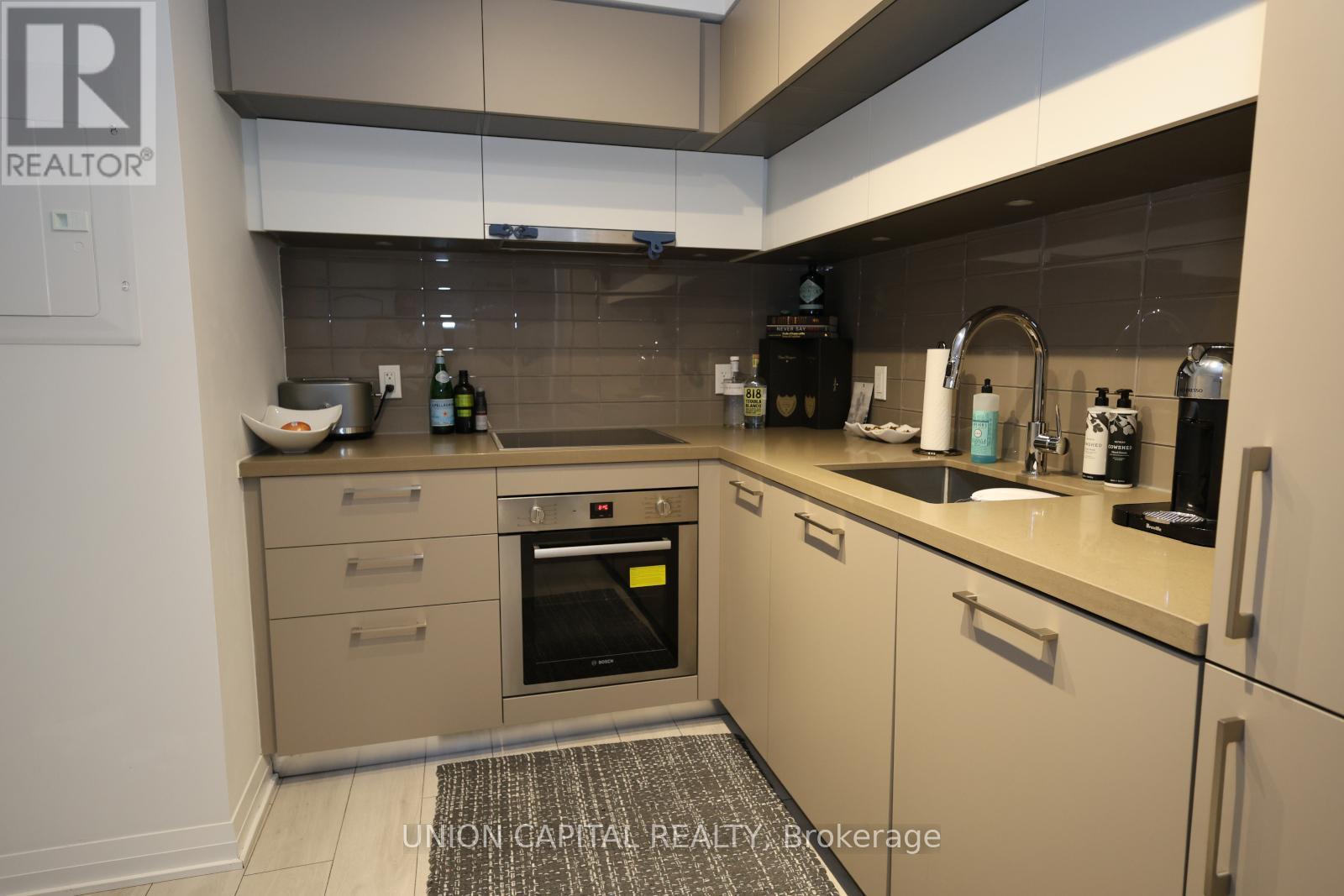 309 - 99 Foxbar Road, Toronto, Ontario  M4V 0B2 - Photo 5 - C13056614