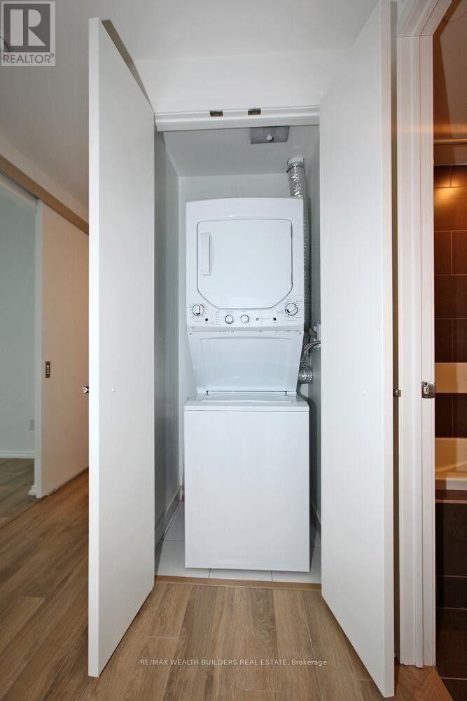 4305 - 197 Yonge Street, Toronto, Ontario  M5B 1M4 - Photo 12 - C13056648