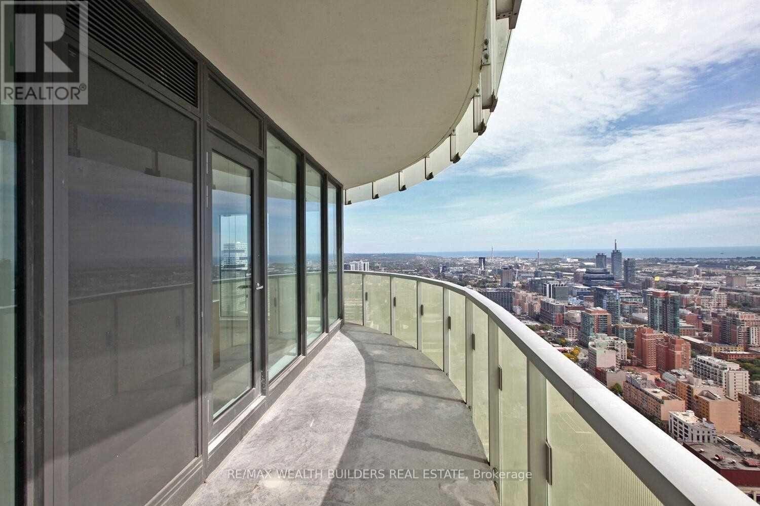 4305 - 197 Yonge Street, Toronto, Ontario  M5B 1M4 - Photo 26 - C13056648