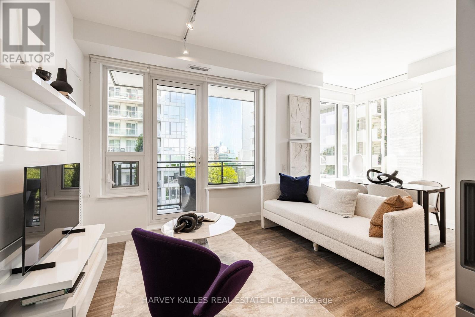 1302 - 71 Redpath Avenue, Toronto, Ontario  M4S 0E1 - Photo 3 - C13056662