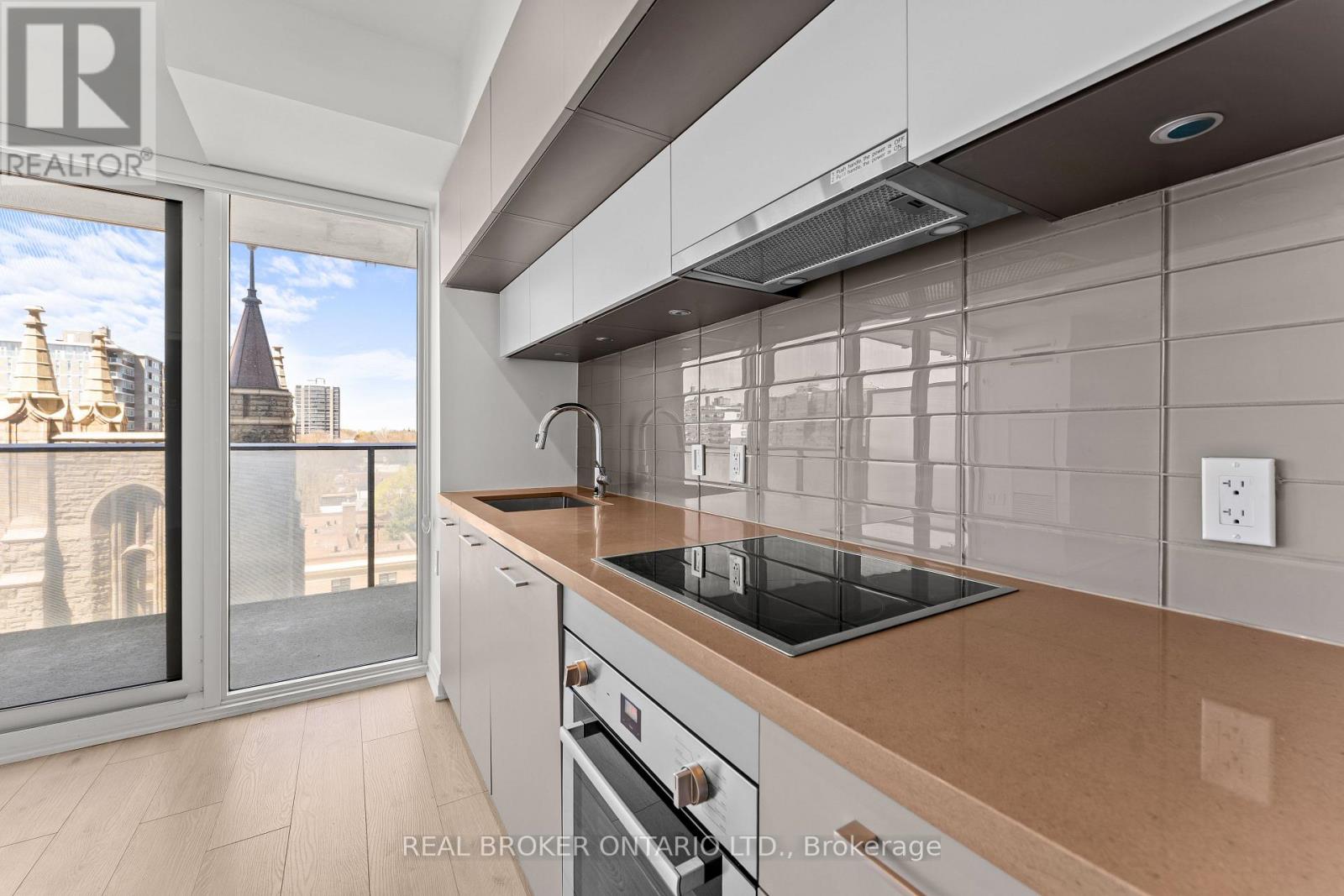 906 - 99 Foxbar Road, Toronto, Ontario  M4V 2G5 - Photo 10 - C13056684