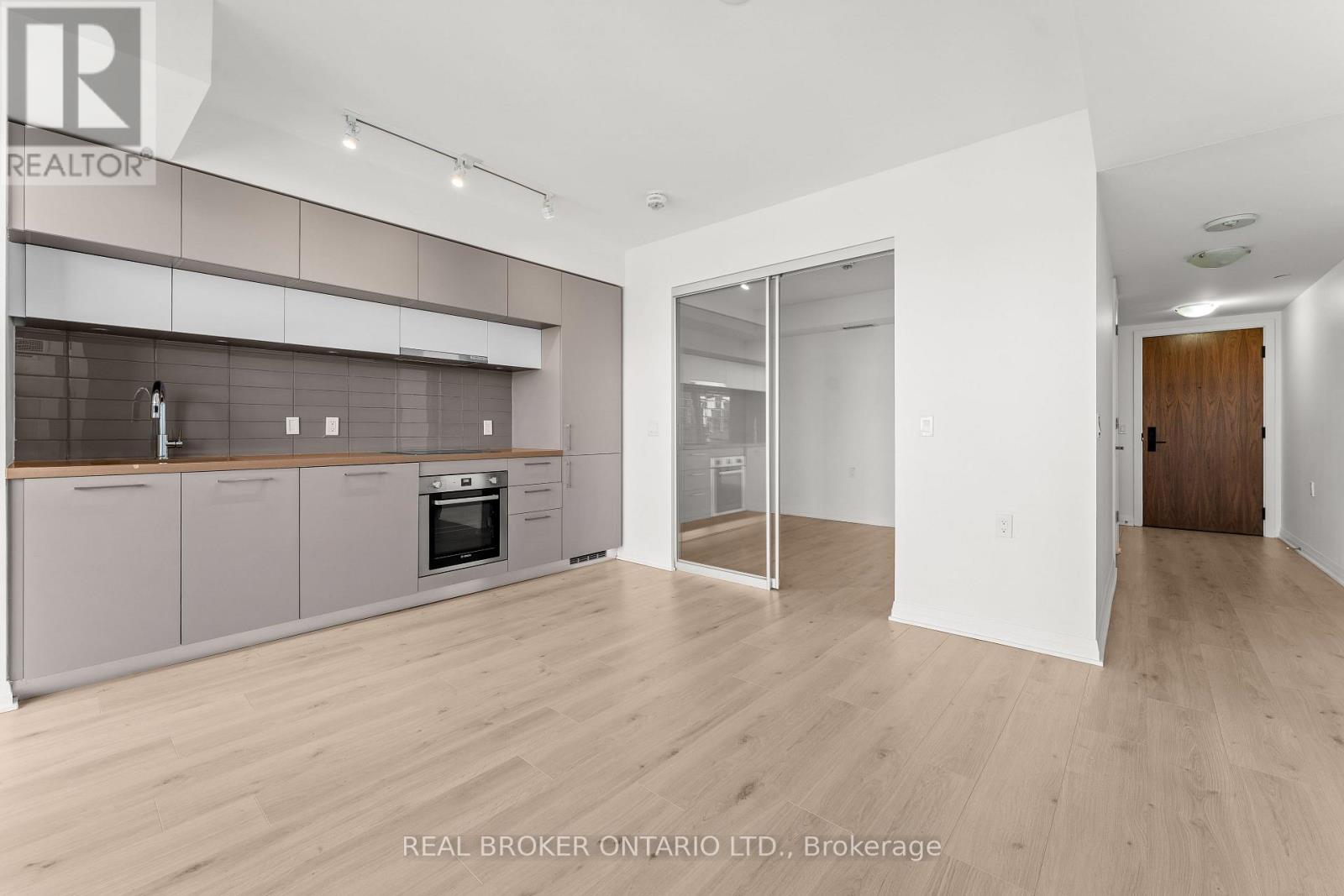 906 - 99 Foxbar Road, Toronto, Ontario  M4V 2G5 - Photo 11 - C13056684