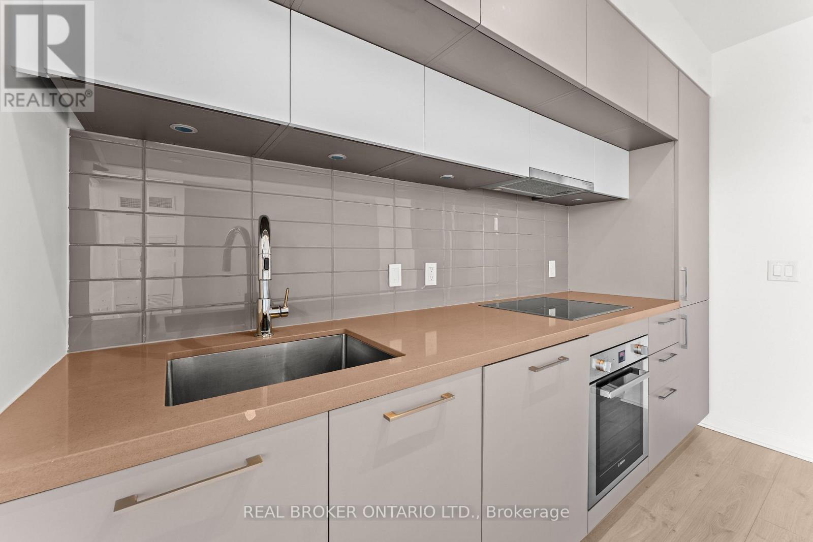 906 - 99 Foxbar Road, Toronto, Ontario  M4V 2G5 - Photo 8 - C13056684