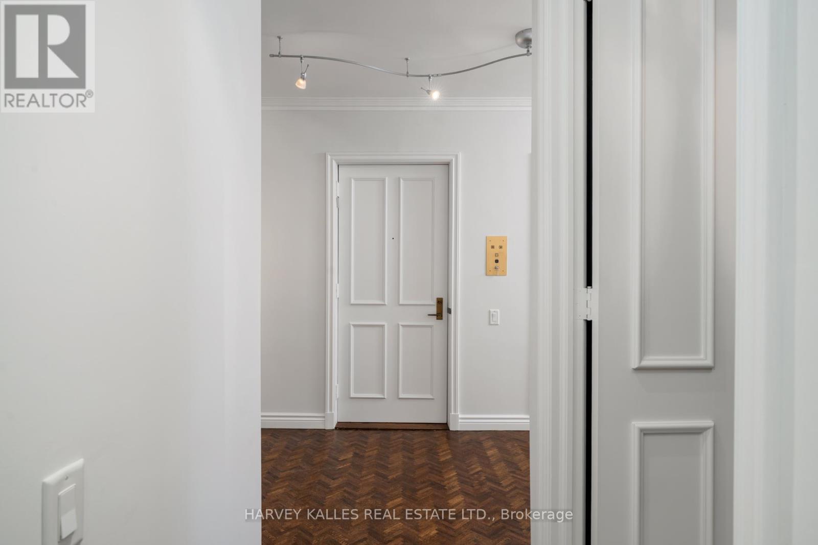 204 - 70 Rosehill Avenue, Toronto, Ontario  M4T 2W7 - Photo 4 - C13056736