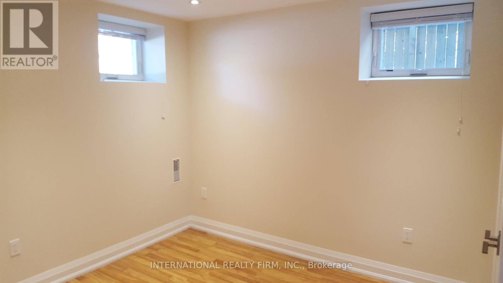 Lower - 24 Duggan Avenue, Toronto, Ontario  M4V 1Y2 - Photo 13 - C13056744