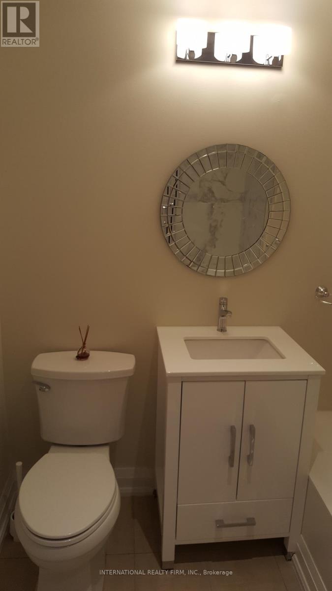 Lower - 24 Duggan Avenue, Toronto, Ontario  M4V 1Y2 - Photo 17 - C13056744