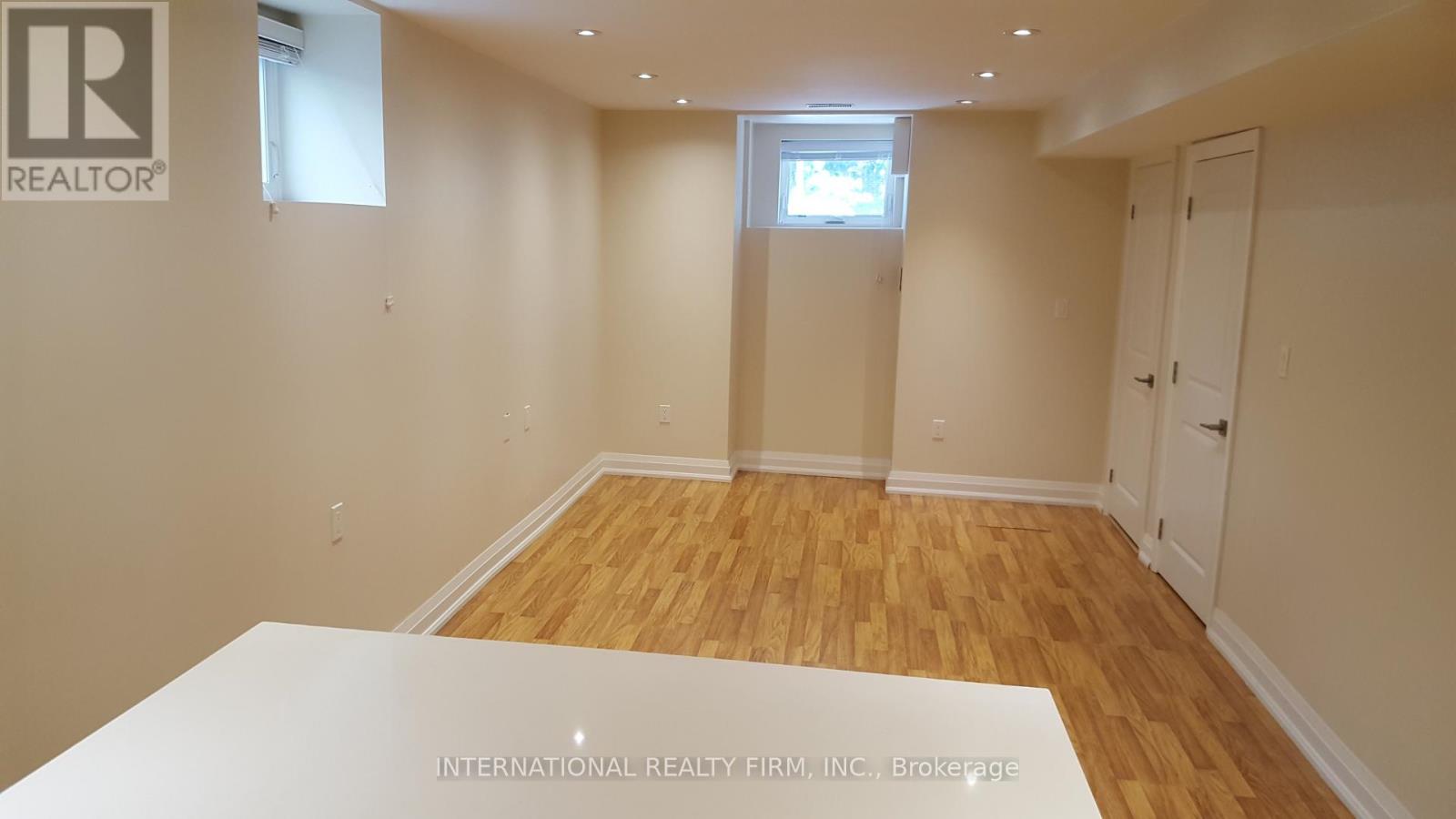 Lower - 24 Duggan Avenue, Toronto, Ontario  M4V 1Y2 - Photo 3 - C13056744