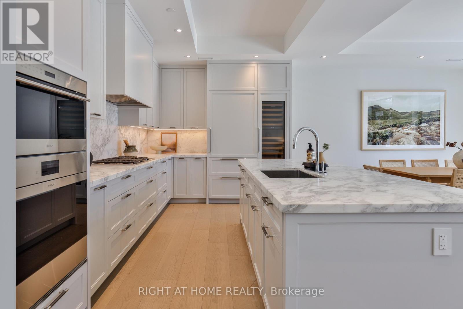 404 - 10 Prince Arthur Avenue, Toronto, Ontario  M5R 1A9 - Photo 13 - C13056756