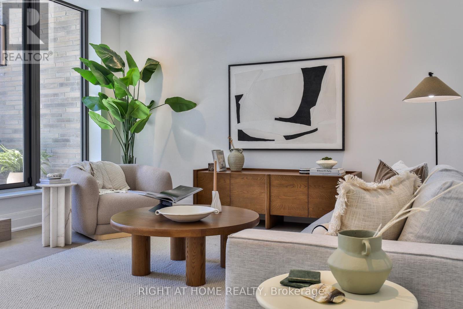 404 - 10 Prince Arthur Avenue, Toronto, Ontario  M5R 1A9 - Photo 5 - C13056756