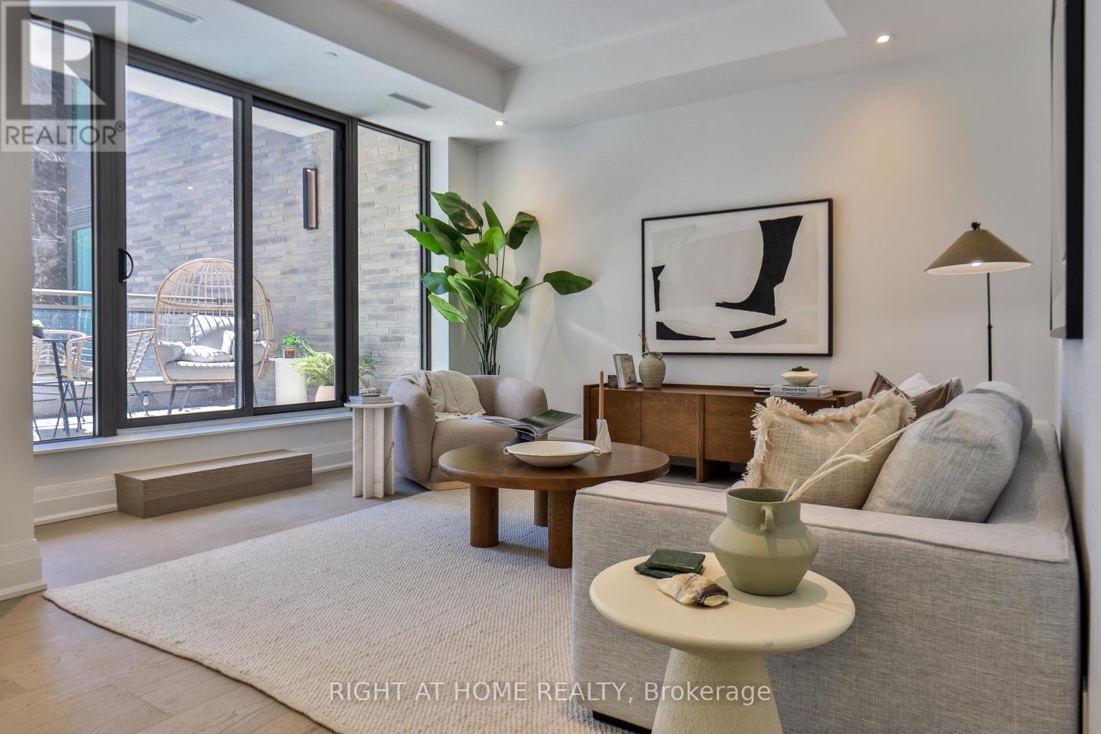 404 - 10 Prince Arthur Avenue, Toronto, Ontario  M5R 1A9 - Photo 7 - C13056756