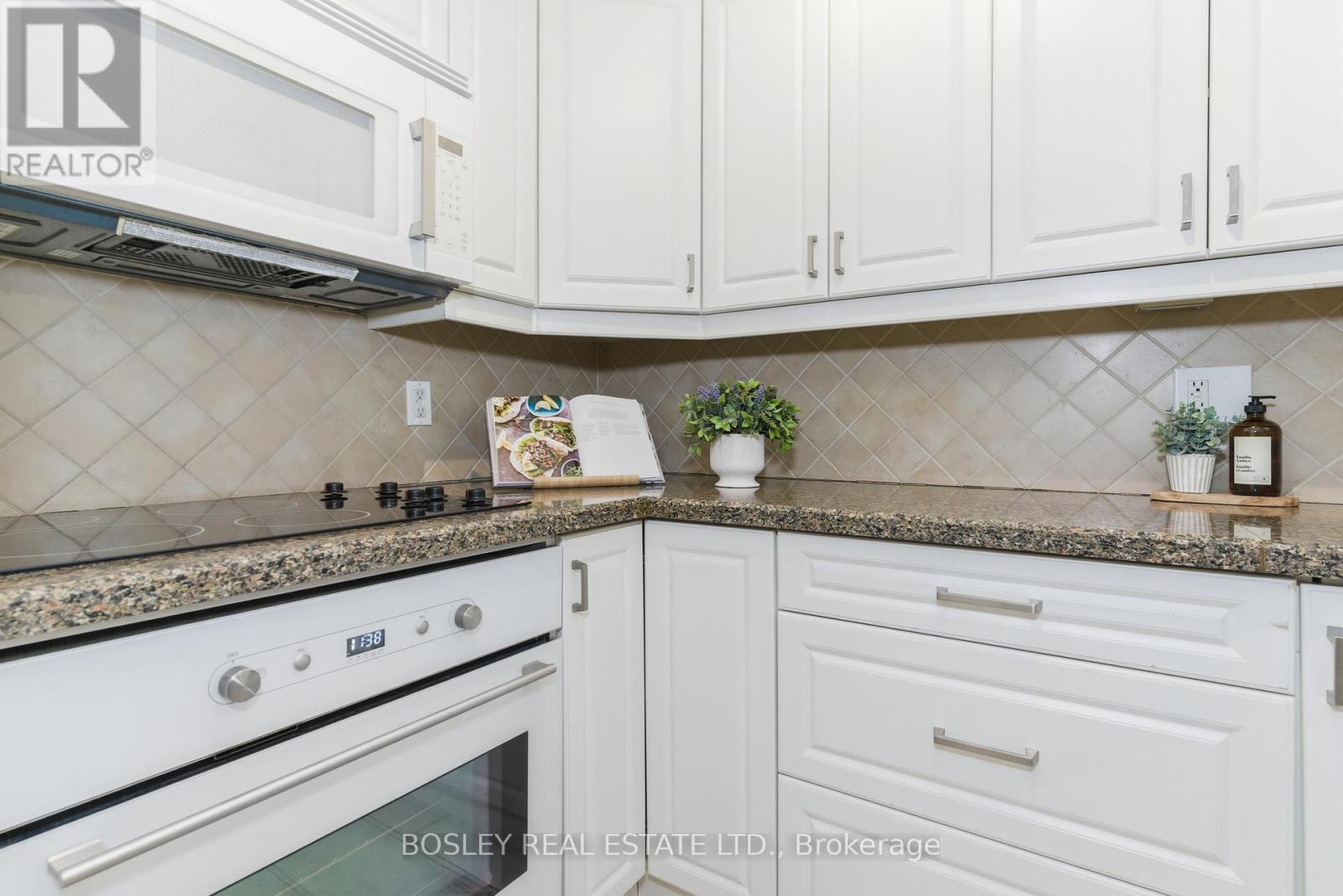 210 - 335 Lonsdale Road, Toronto, Ontario  M5P 1R4 - Photo 13 - C13056804