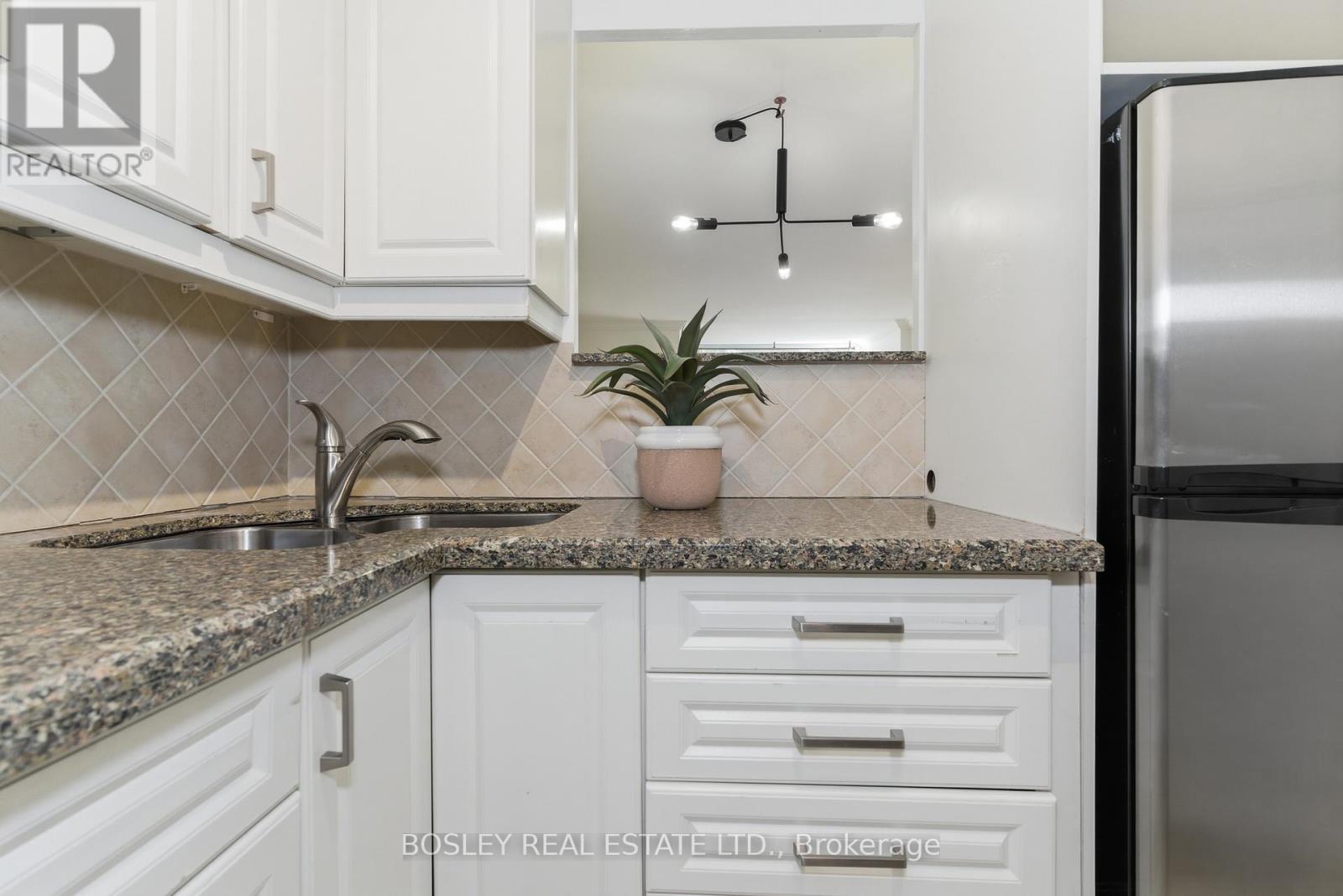 210 - 335 Lonsdale Road, Toronto, Ontario  M5P 1R4 - Photo 14 - C13056804