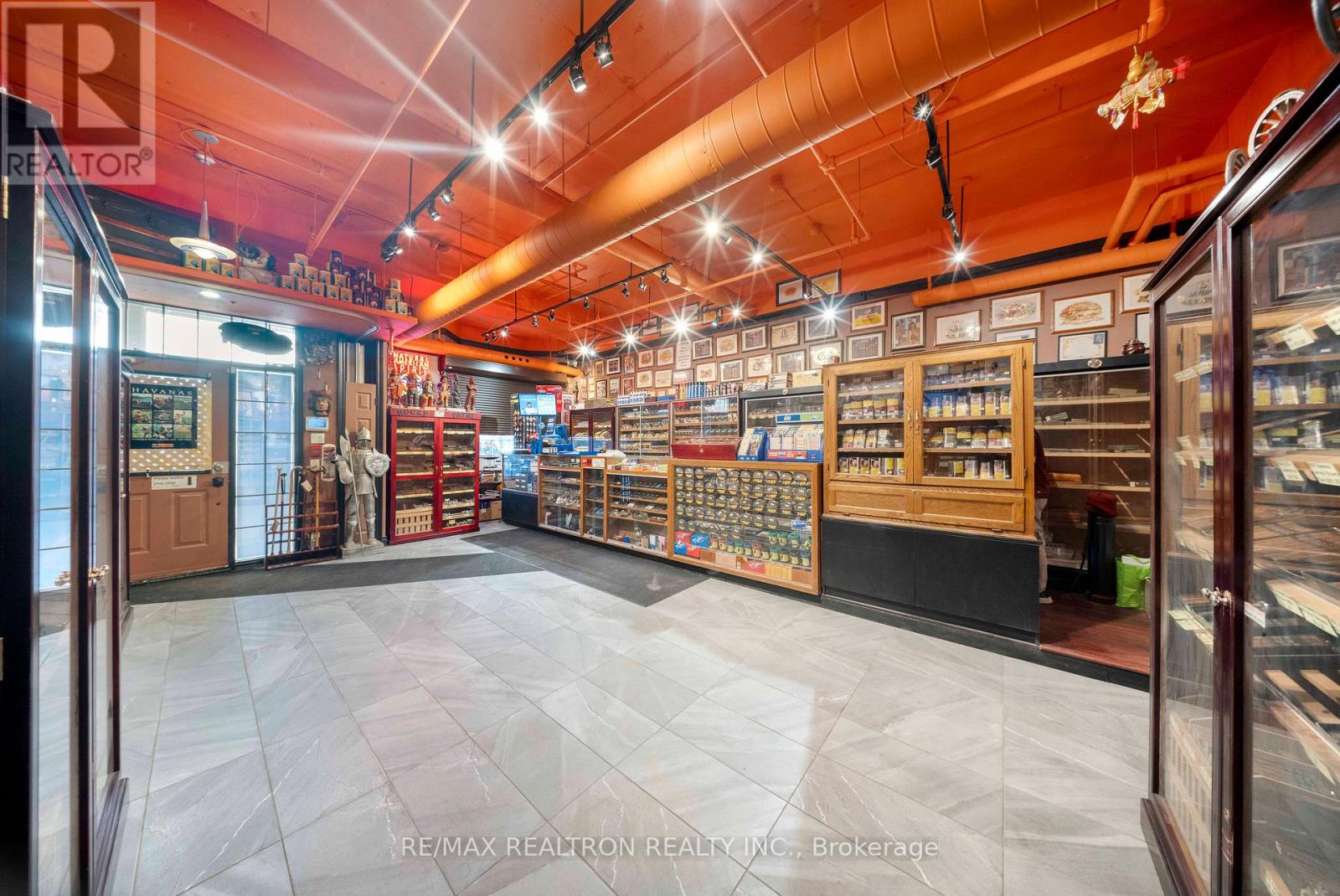 85 Mccaul Street N, Toronto, Ontario  M5T 2W7 - Photo 4 - C13056862